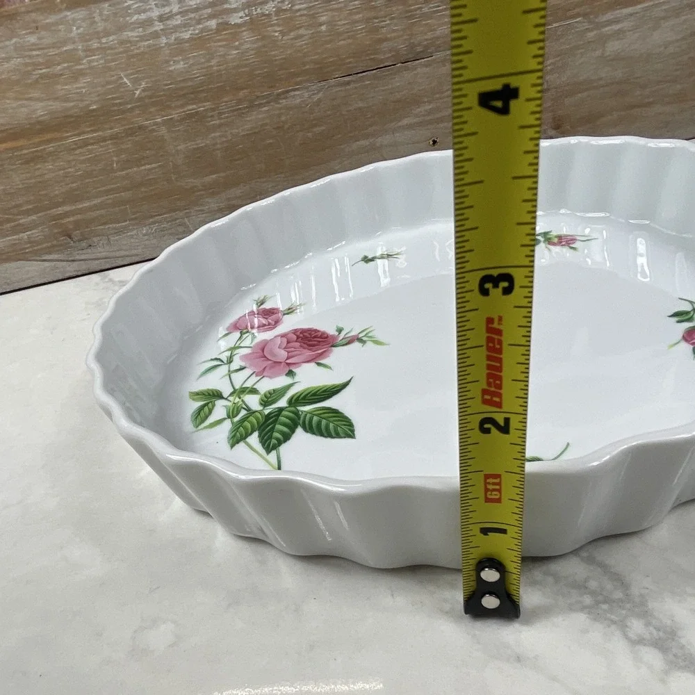 Christineholm Ceramic Pie Dish 9.5in Round White Pink Rose Floral Scalloped Edge